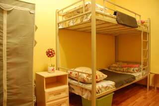 Гостиница Hostel GoodHoliday Санкт-Петербург Кровать в 4-местной общей женской комнате-5