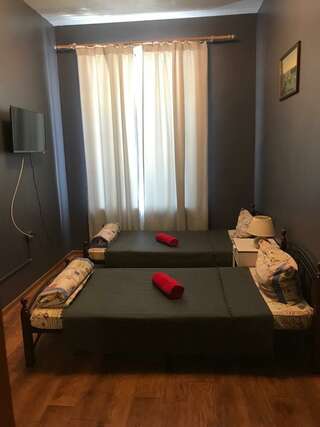 Гостиница Hostel GoodHoliday Санкт-Петербург Комната эконом №2-4