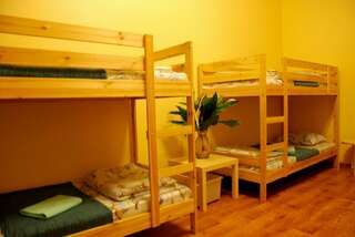 Гостиница Hostel GoodHoliday Санкт-Петербург Кровать в 8-местной общей мужской комнате-5